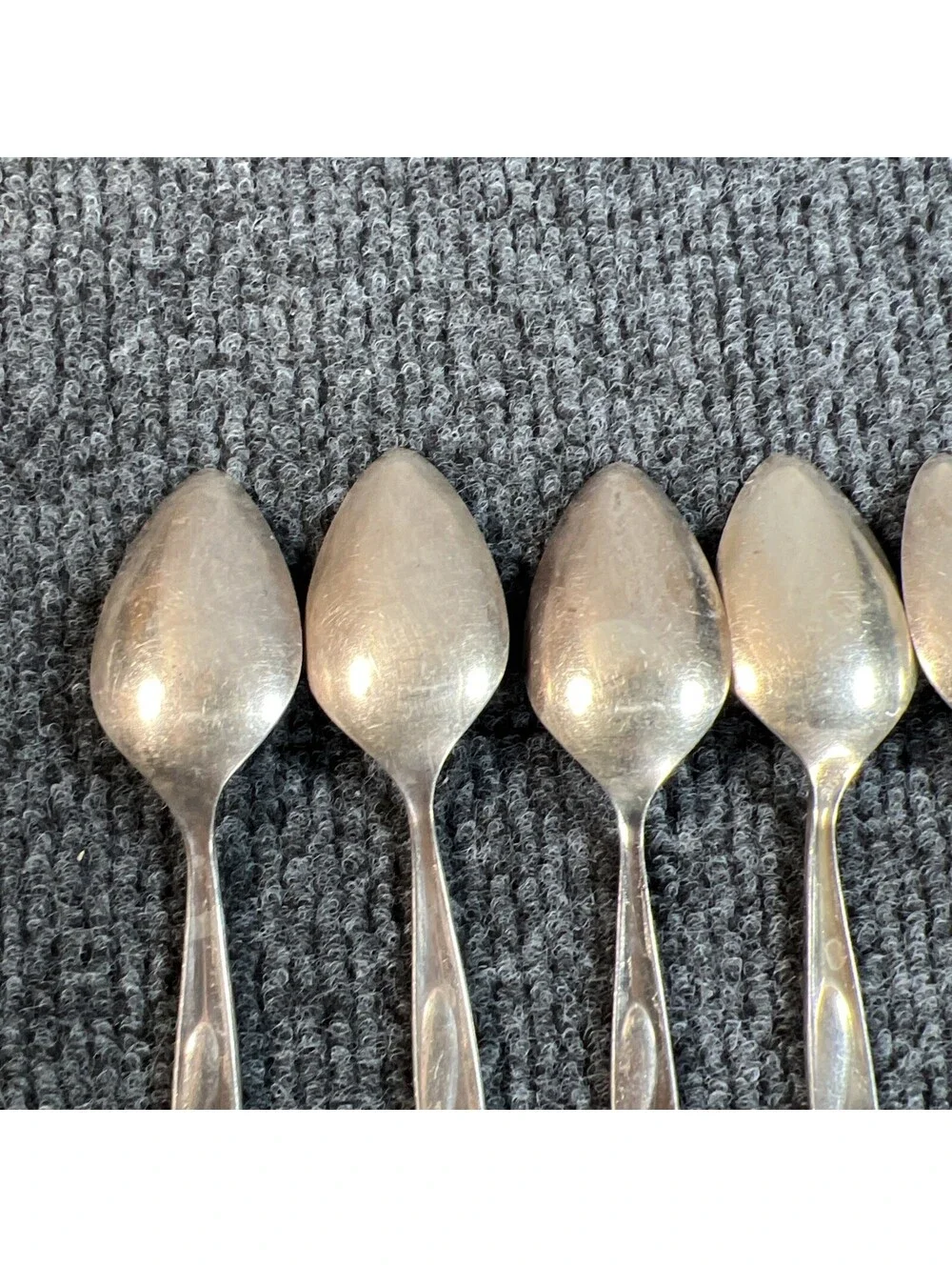 Oneida Community stainless flatware  Of 8 Teaspoons